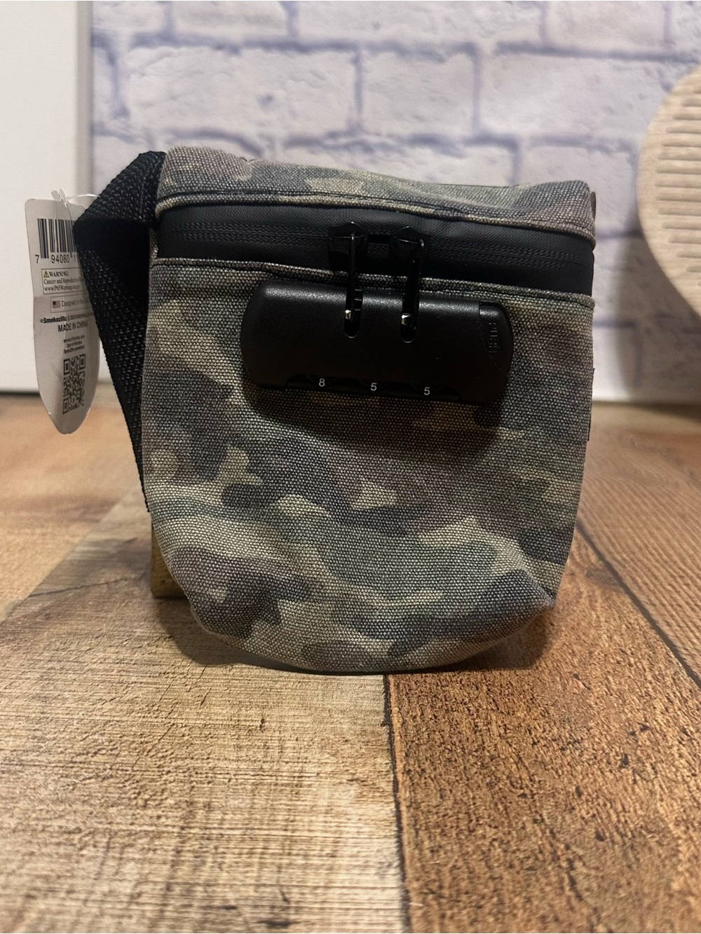 New Smokezilla Camo Canvas Combo Lock & Smell-proof Bag NWT